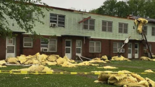 Damaging winds, heavy rain moving onto East Coast to start week