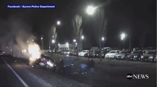 Good Samaritans rescue man from fiery crash in Illinois