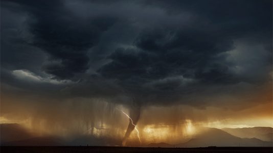 Strong tornadoes possible in central US; warmup arrives on East Coast