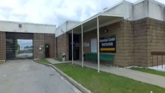 Two inmates charged with murder on the loose after escaping South Carolina jail