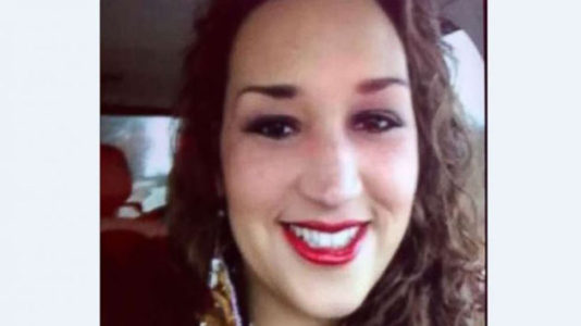 Tulsa mom arrested after allegedly stabbing 11-year-old daughter, torching home