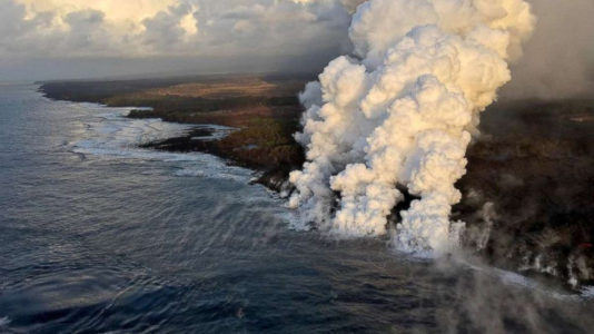 Lava bomb injures 23 on tour boat in Hawaii