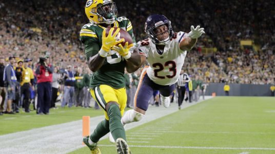 Rodgers returns from injury, Packers beat Bears 24-23