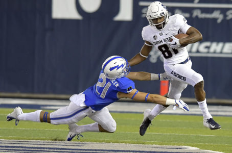 Utah State holds off Air Force for 42-32 win