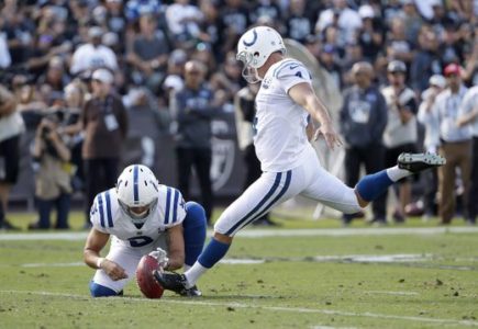 Luck’s 3 TD passes lead Colts past Raiders 42-28