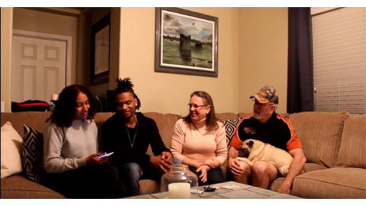 Arizona grandmother and teen connected by accidental text spend 3rd Thanksgiving together