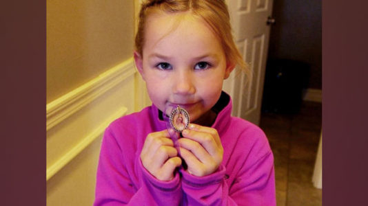 Police interview video shows 7-year-old girl describing mom’s 2015 murder