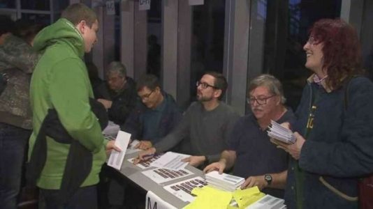 CA businessman gifts $1,000 to every student, faculty member at Paradise High School after fire