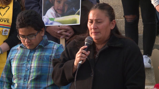 After deportation from Utah, woman bids kids goodbye