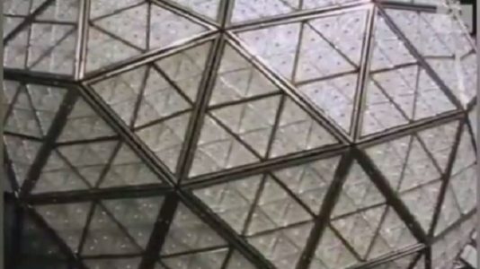 New Year’s Eve ball drop to celebrate journalists and press freedom around the world