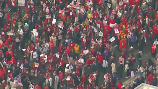 Los Angeles public school teachers to stay on picket lines as talks continue