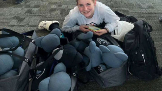 Teen makes personalized teddy bears for families of fallen police officers