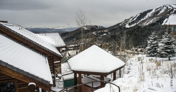 Utah residents warned about roof avalanches