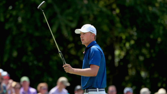 Hometown star Spieth stays hot, 1 behind Finau at Colonial
