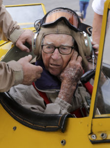 WWII veteran takes to the air again to honor his late wife