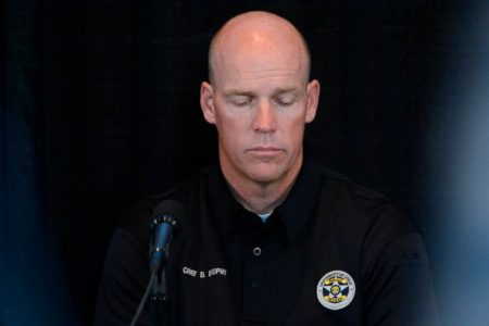 Police chief retiring after criticism in slain student case