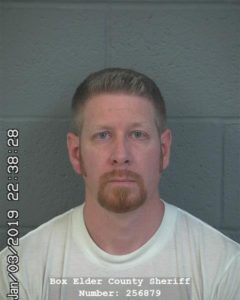 Utah jail officer pleads no contest to sex with inmates
