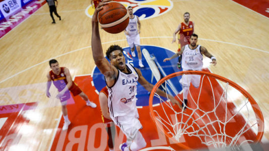 Americans top Antetokounmpo, Greece at World Cup 69-53