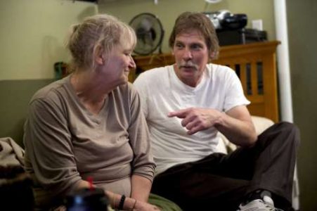 Former homeless couple gets apartment, adjusts to new life