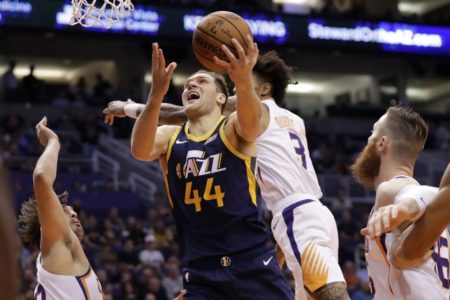 Mitchell’s last-second FT lifts Jazz over Suns 96-95