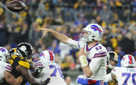 Allen’s fourth-quarter TD clinches playoff spot for Bills