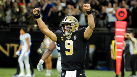 Brees sets NFL all-time TD mark as Saints crush Colts 34-7