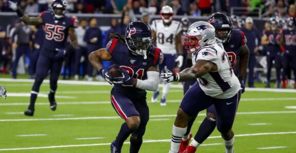 Watson throws 3 TDs, catches another; Texans top Pats 28-22