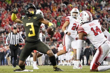 No. 13 Oregon ends No. 5 Utah’s playoff hopes with 37-15 win