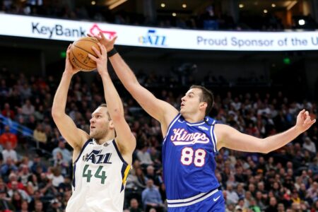 Gobert nets 28, Jazz race to early lead, beat Kings 123-101
