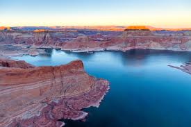 Arizona Man Dies After Falling Off of a Cliff At Lake Powell