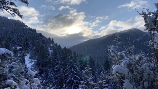 Snowstorm coats northern Utah roads on New Year’s Day