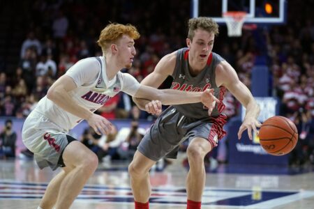 Arizona rides dominating first half to 93-77 win over Utah