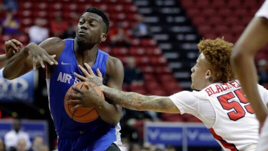 Walker lifts Air Force past Fresno State 77-70 in MWC tourney