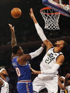 Mitchell, Bogdanovic lead Jazz past Knicks 112-104
