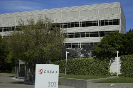 Gilead’s $2,340 price for coronavirus drug draws criticism