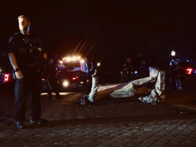Protesters topple Jefferson Davis statue in Virginia capital