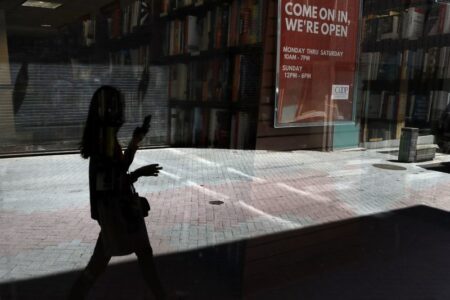 US shoppers returned with vigor in May in partial rebound