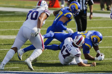 Slow-starting Rams fall just short in 35-32 loss to Bills