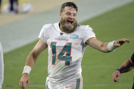 Fitzpatrick handles Jaguars again, this time with Dolphins