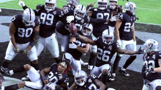 Raiders run over mistake-prone Broncos 37-12