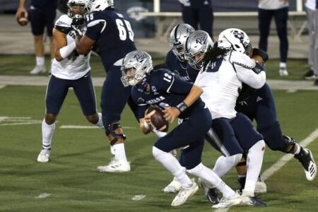 Strong, Doubs combine to spark Nevada to 34-9 victory