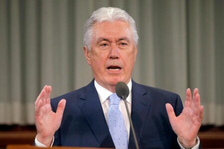 Dieter F. Uchtdorf Named Acting President of LDS Quorum of the Twelve