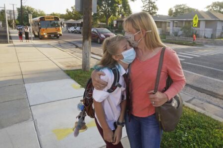 Students start class masked in Salt Lake amid ongoing debate