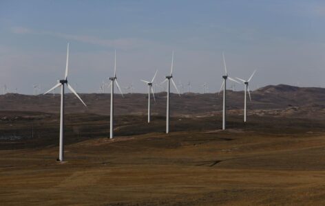 Utility completes wind power surge with Wyoming projects