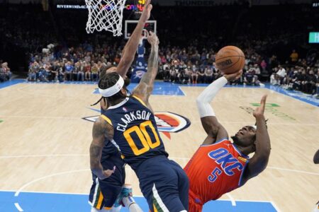 Thunder improve to 23-1 with 15th straight victory, routing Jazz 131-101