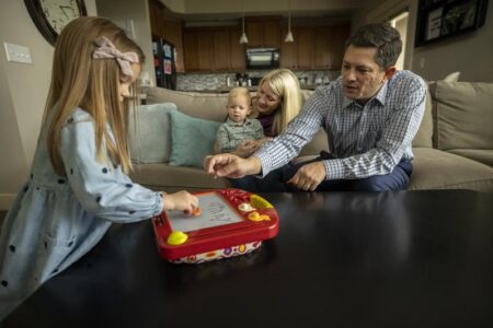 Report outlines rising costs, benefits of college degree