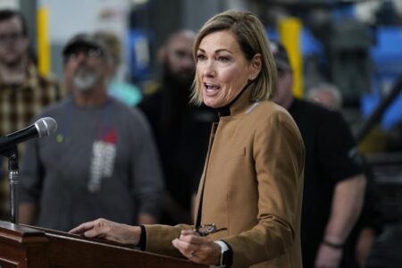 Media groups sue Iowa governor over open records law