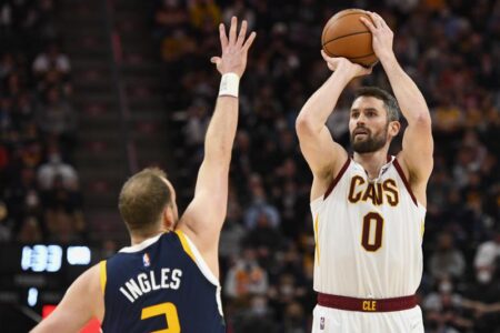 Mitchell and the Cavaliers host the Jazz