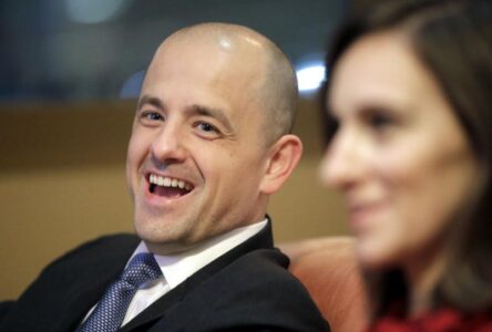 Utah Democrats back independent as US Senate candidate