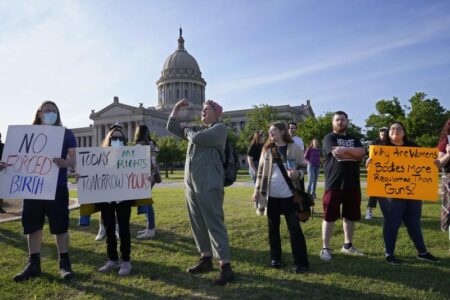 In abortion fight, conservatives manifest their thoughts